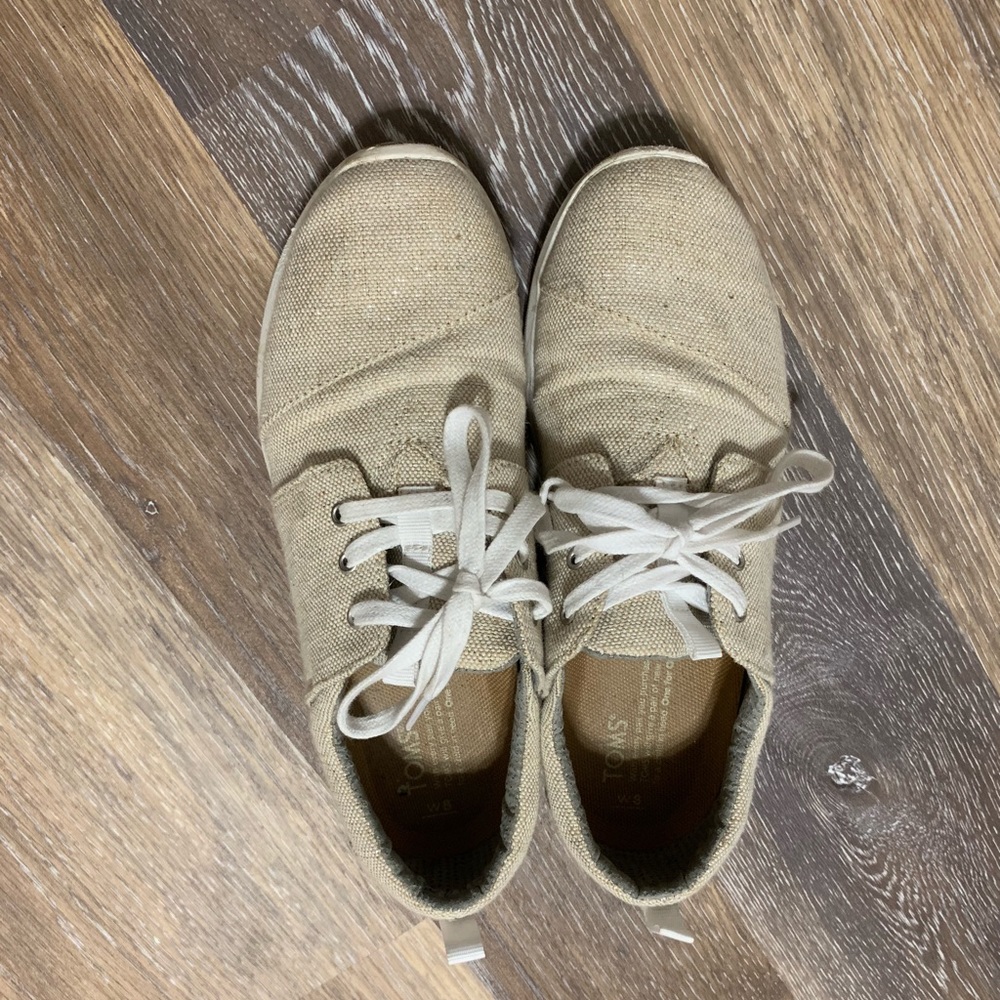 TOMS SNEAKERS